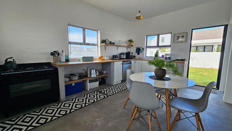 4 Bedroom Property for Sale in Golden Mile Western Cape